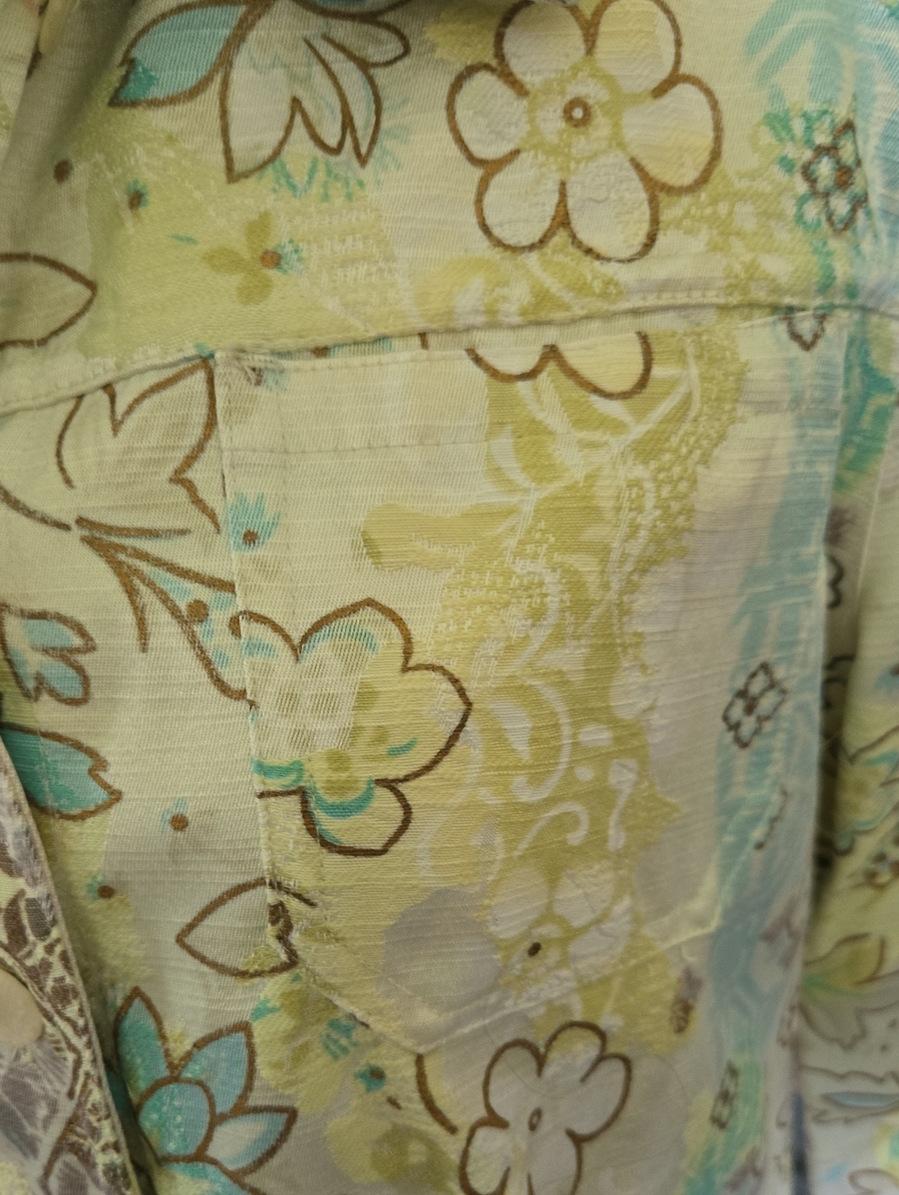 Light Floral Button-Front Women’s Top - Pastel Green/Blue - Picture 2 of 5
